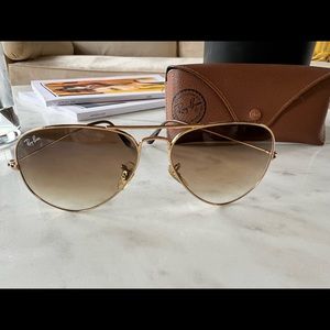 Womens Ray- ban sunglasses